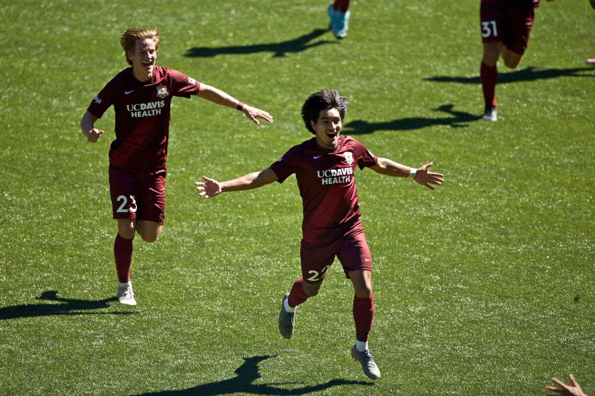 Julian Chavez (soccer)