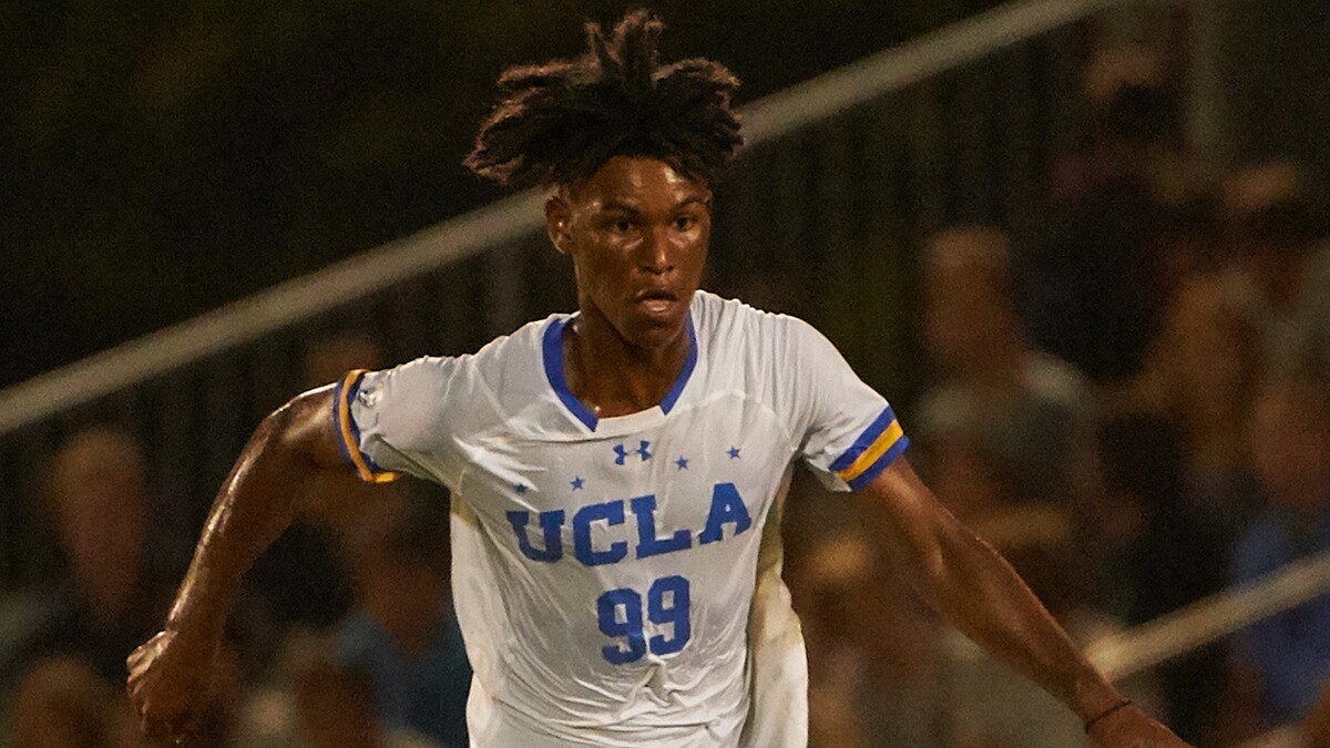 Malcolm Jones (soccer)