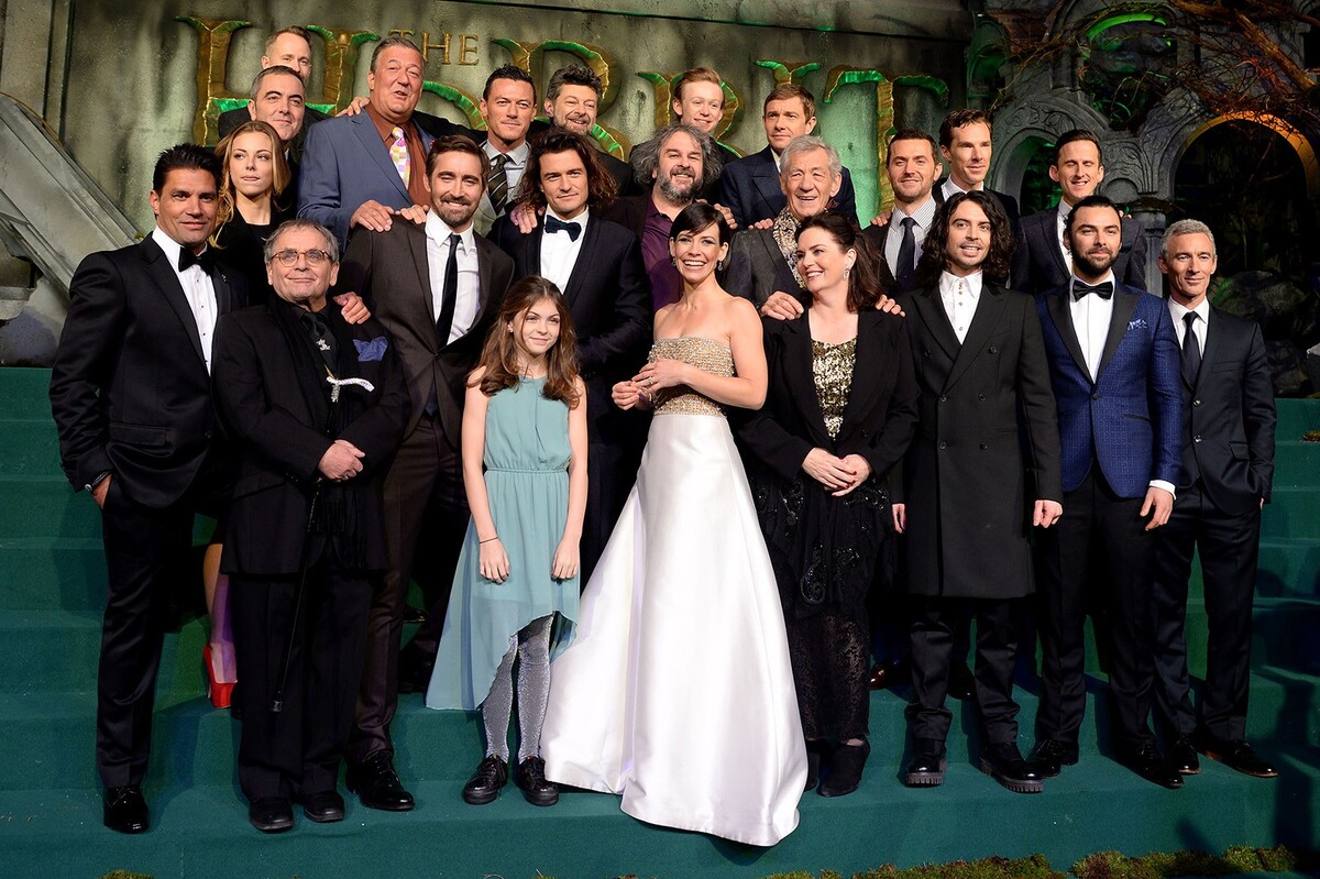 Manu Bennett-sweetncurvymistress