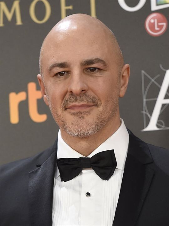 Roberto Álamo-regina_divina