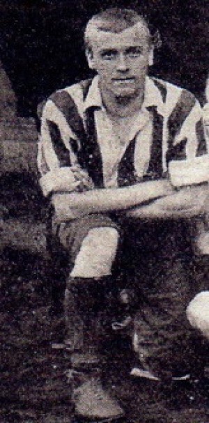 Dick Evans (Footballer)-mumbaitopguy8inch