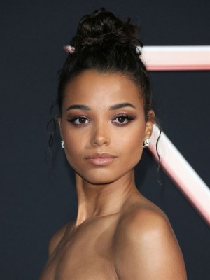 Ella Balinska-math_n_merry_hot