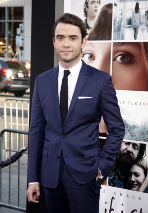 Jamie Blackley-mominamustehsan