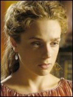 Kerry Condon-sisterss